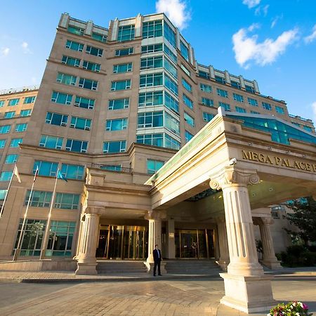 Mega Palace Hotel Yuzhno-Sakhalinsk Ngoại thất bức ảnh