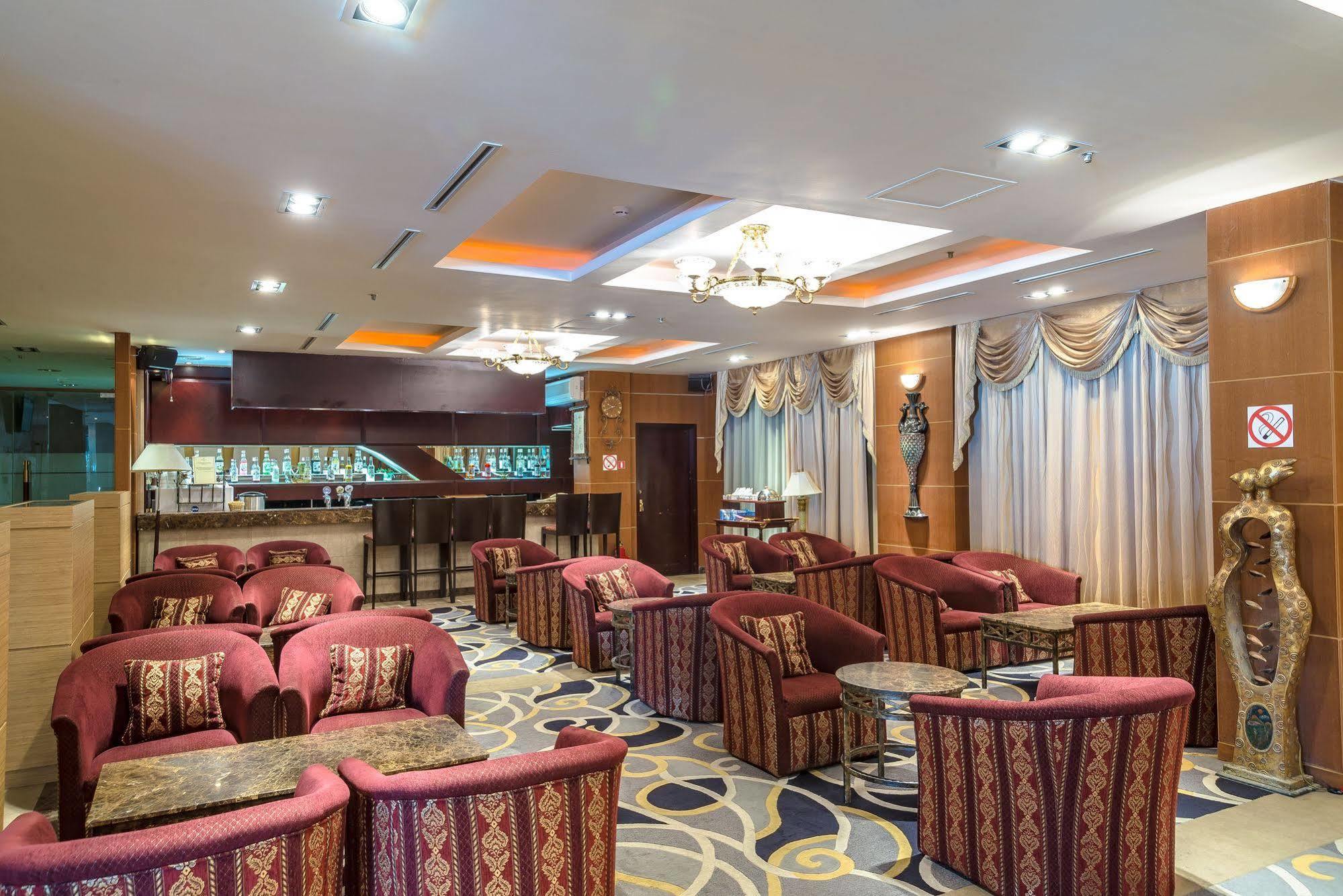 Mega Palace Hotel Yuzhno-Sakhalinsk Ngoại thất bức ảnh